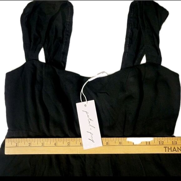 Petal & Pup Crosby Jumpsuit Cropped Straight Leg 100% Rayon Black Women's Size M - Picture 10 of 14